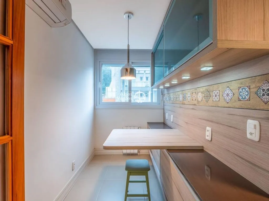 Imagem VENDE-SE APARTAMENTO COM 4 SUITES PROXIMO A RUA COBERTA DE GRAMADO