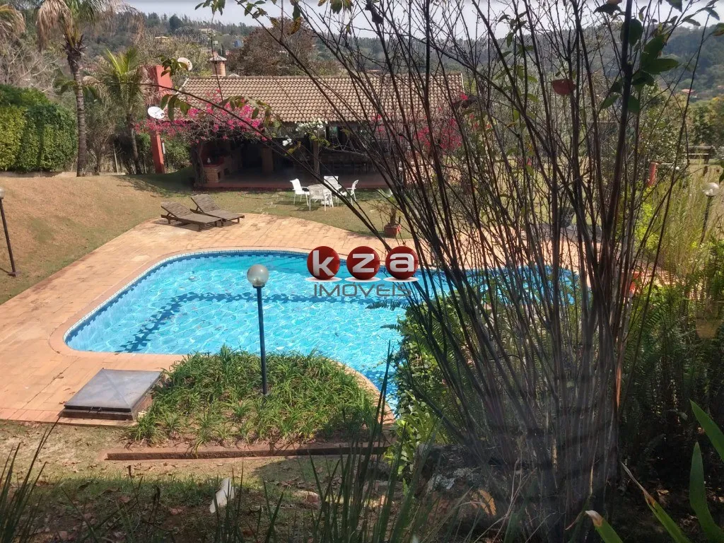 Imagem Imperdível oportunidade: Casa de luxo em condomínio Santa Fé, Vinhedo-SP, com 4 suítes e 8 vagas de garagem!