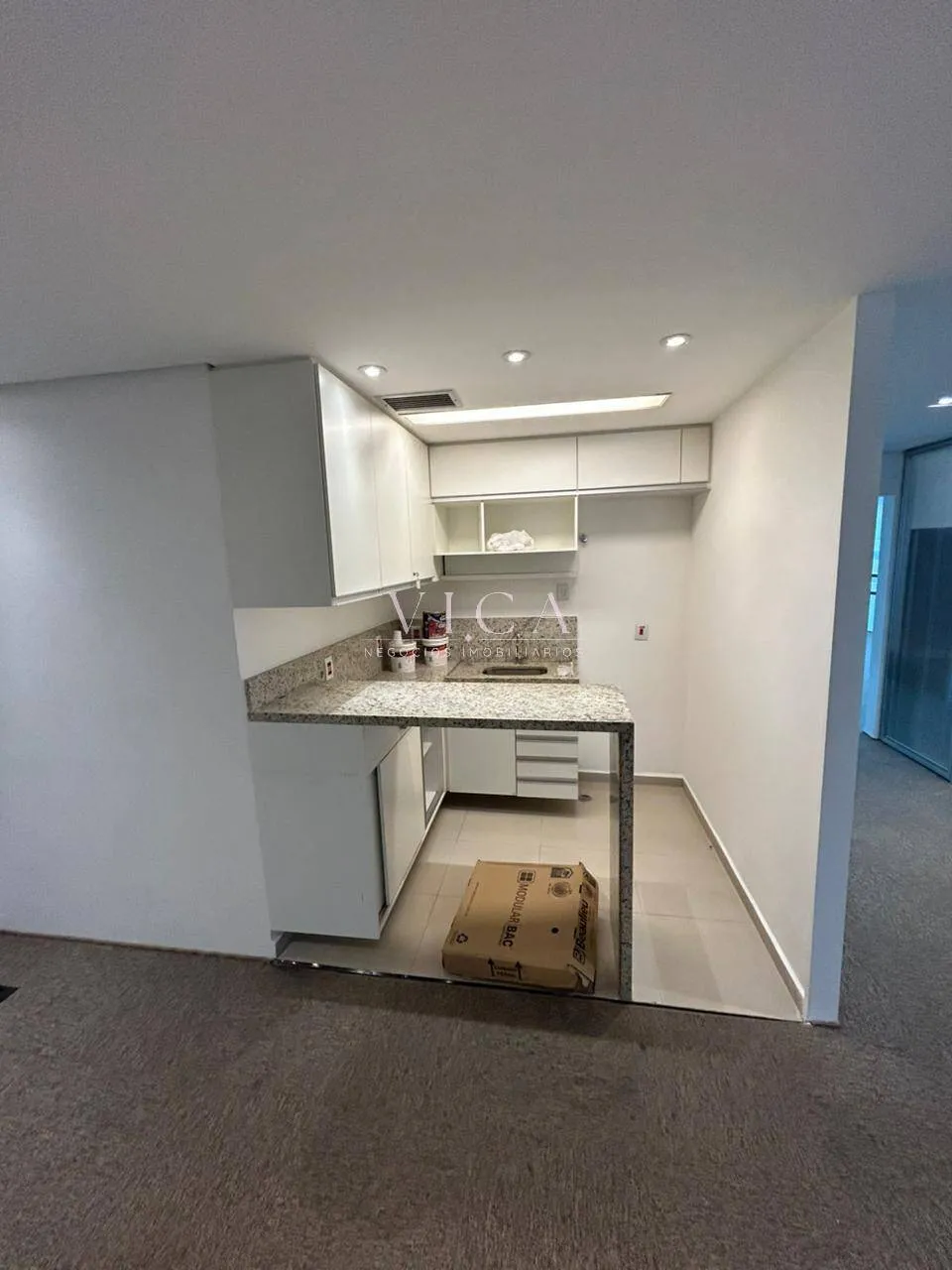 Imagem Sala para alugar 170m² 3 vagas por R$ 6.450,00 -Alphaville Barueri/SP