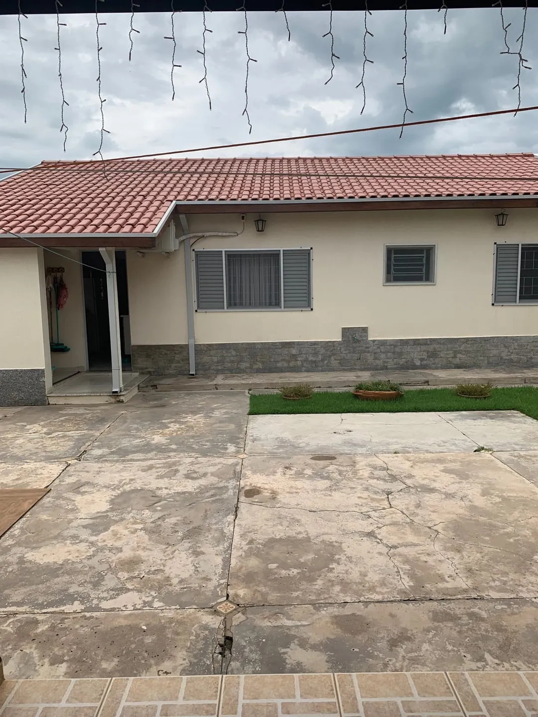 Imagem Casa à venda 2 Quartos, 2 Vagas, 300M², Jardim Santa Cecília, Pindamonhangaba - SP