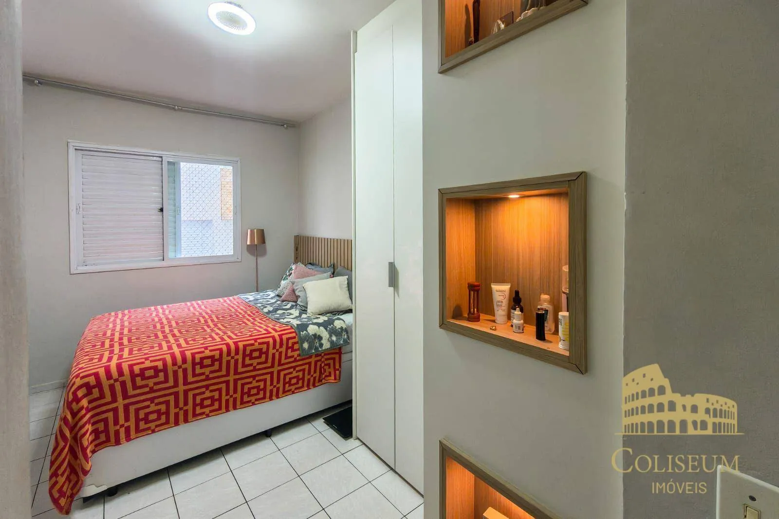 Imagem Apartamento com 1 dormitório à venda, 50 m² por R$ 305.000,00 - Vila Assunção - Praia Grande/SP