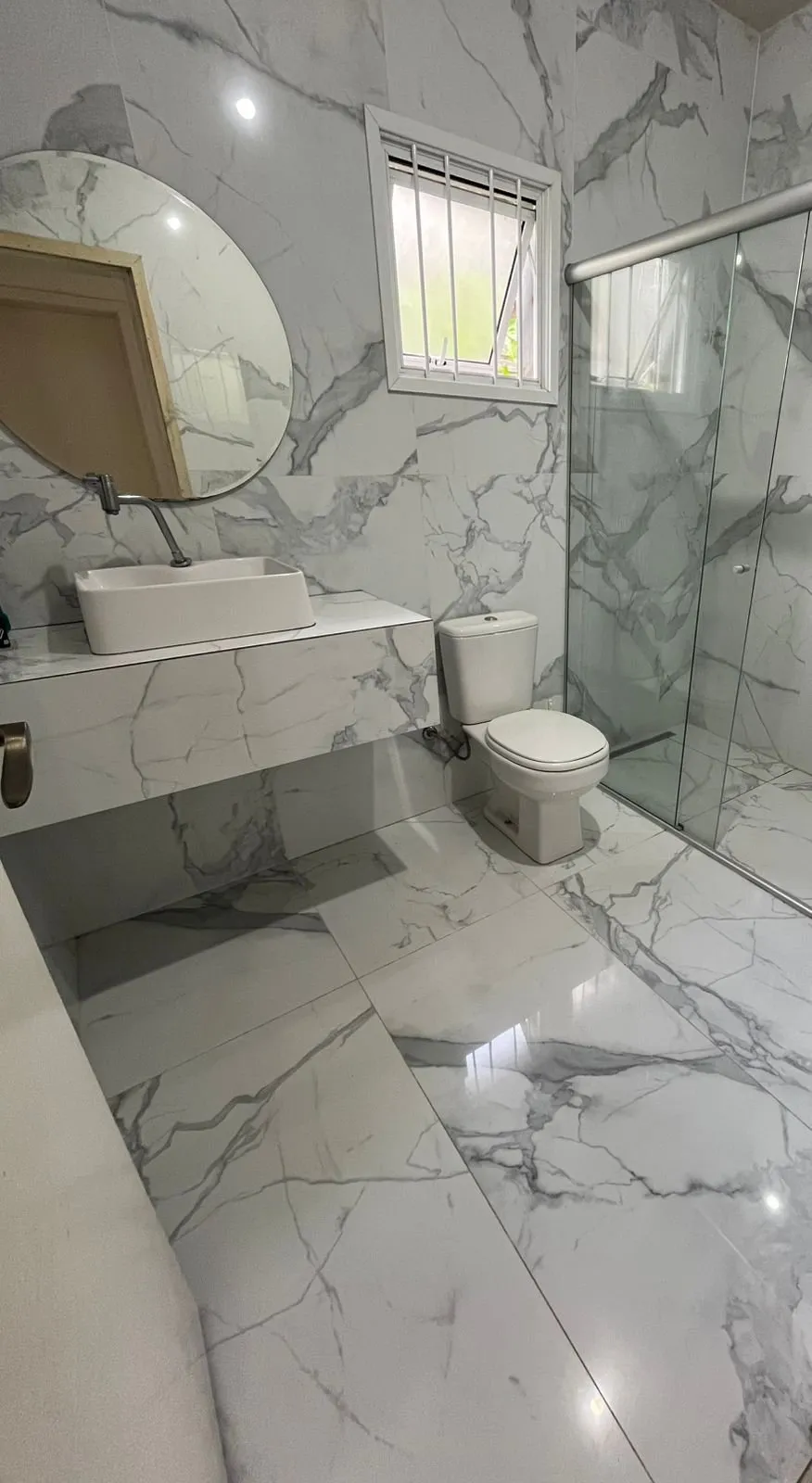 Imagem Casa Residencial com Piscina em Santa Isabel, Viamão - Venda