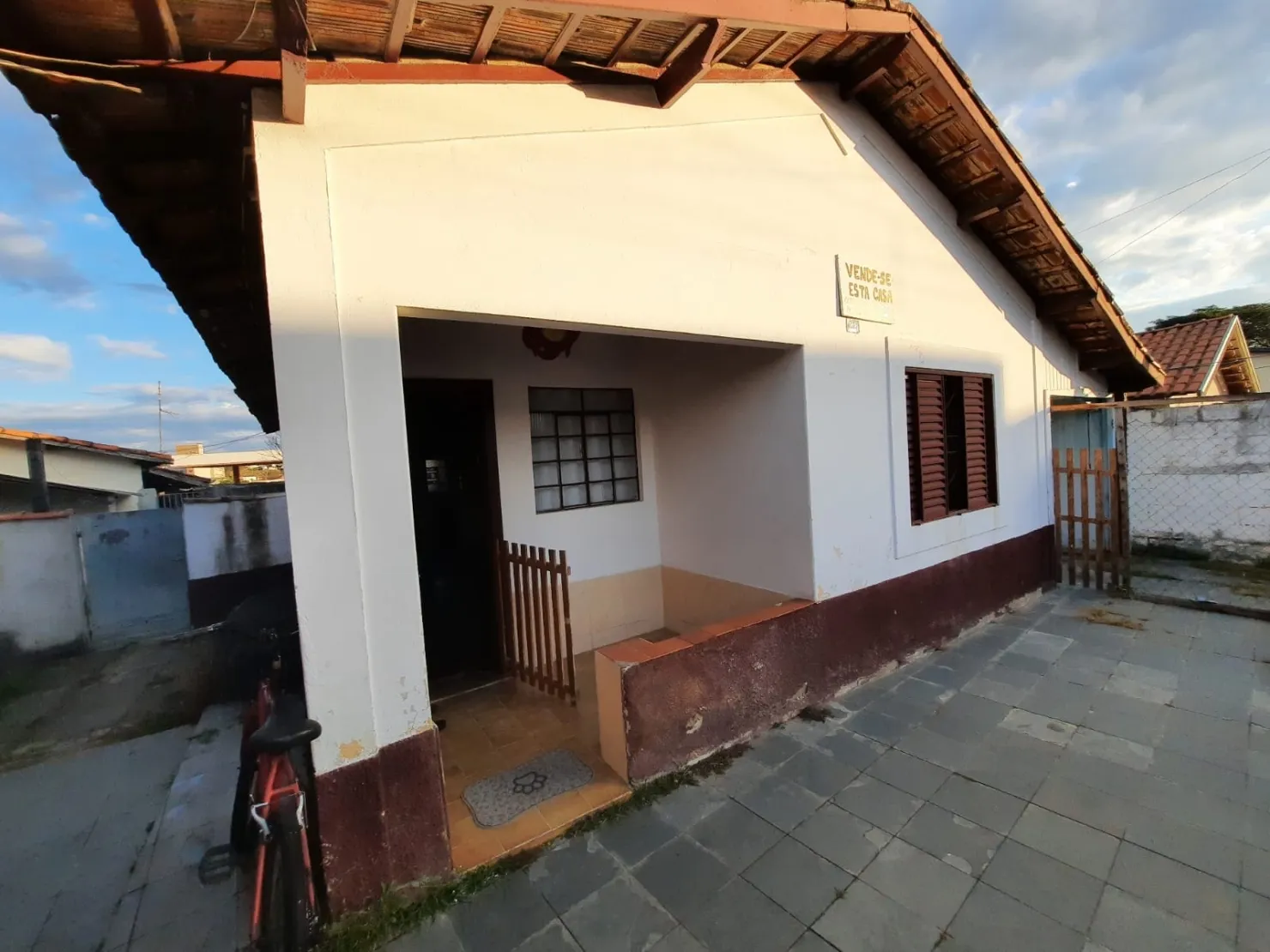 Foto do imóvel Casa à venda 4 Quartos, 1 Suite, 1 Vaga, 370M², Jardim Cristina, Pindamonhangaba - SP