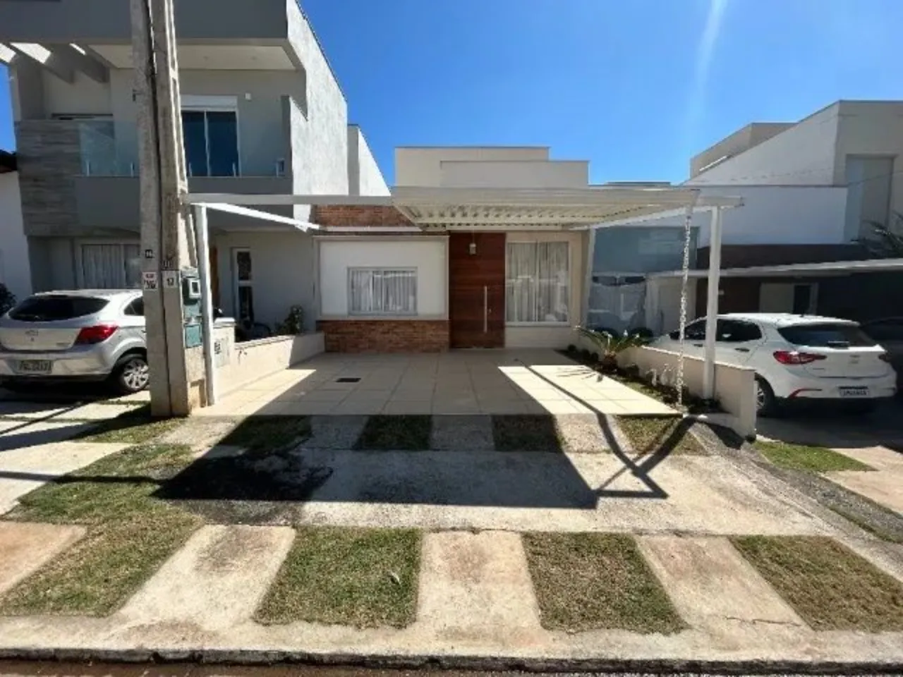Imagem Linda casa em condomínio à venda em Sorocaba-SP, bairro Loteamento Dinorá Rosa! 2 quartos, 1 suíte, 2 salas, 2 banheiros, 2 vagas de garagem, 86m² de área. Aproveite!