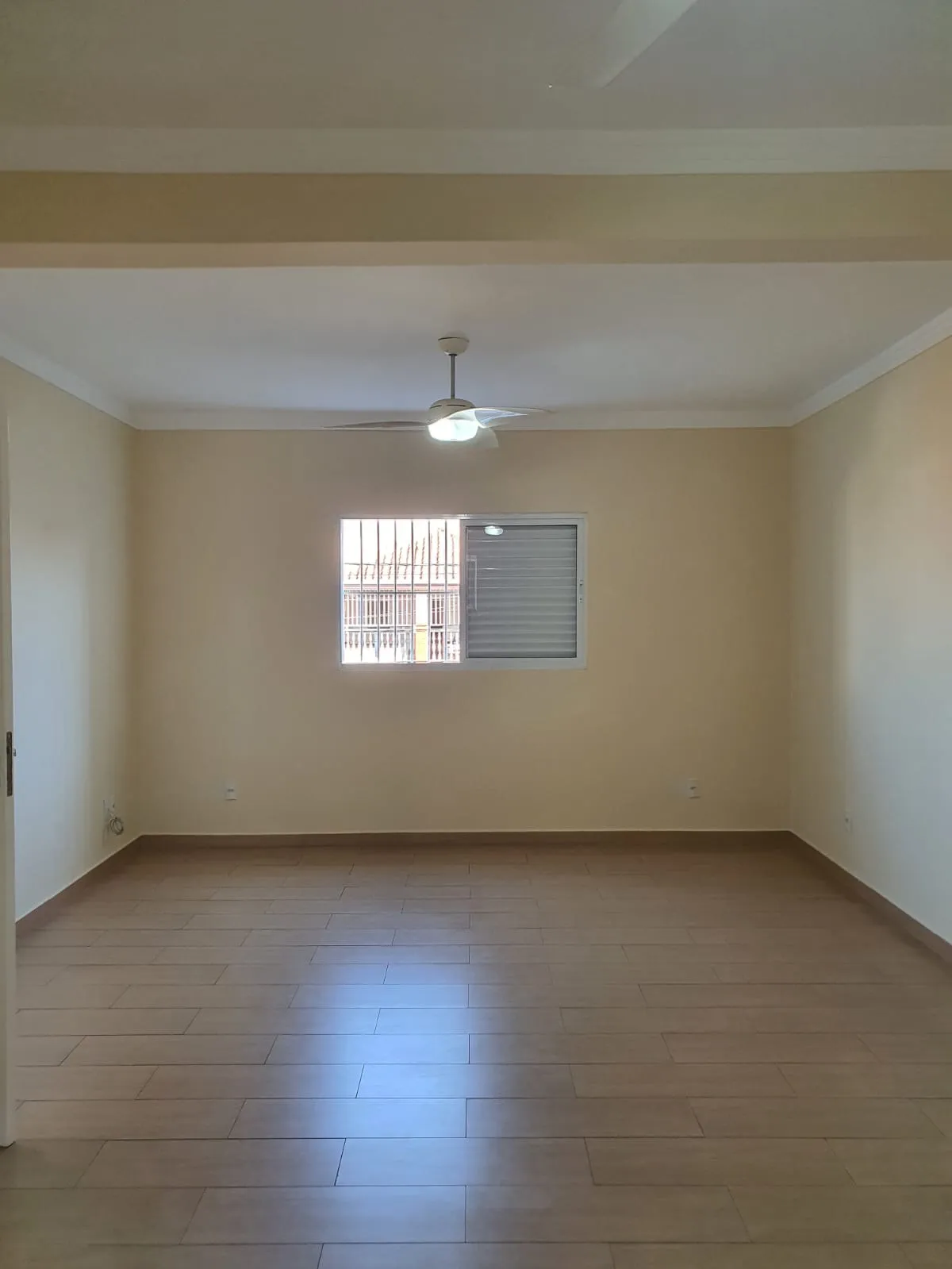 Imagem Sobrado Alto Padrão à Venda no Jardim Bonsucesso ? 3 Pavimentos e Acabamento Impecável