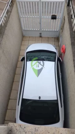 Imagem Casa com 3 quartos, sendo 1 suíte, à venda no Marapé, em Santos - SP