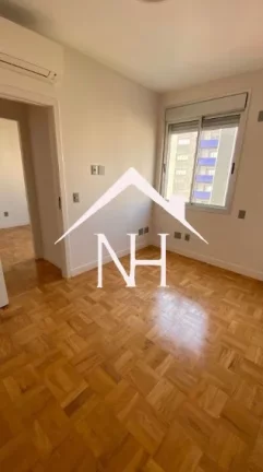 Imagem Apartamento de 94m no Itaim Bibi a poucos passos dos Parques Ibirapuera e Parque do Povo, com 3 suítes, ar condicionado, lavabo, 1 vaga demarcada