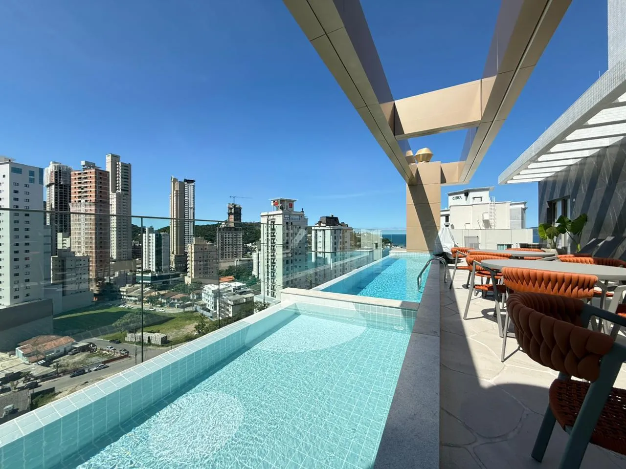 Imagem Apartamento com vista para o mar à venda com 105m2 por R$ 3.000.000,00