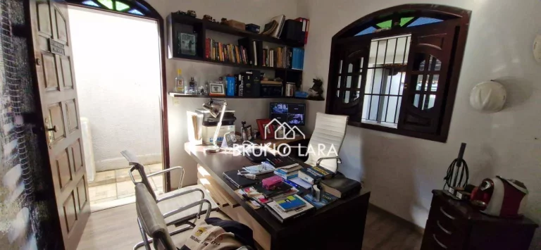Imagem Casa mobiliada disponível para venda no bairro Jardim Casa Branca - Betim/MG