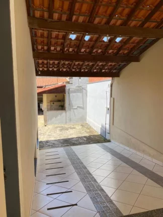 Imagem Casa a venda no Bairro Nova Tatuí - Tatuí/SP.