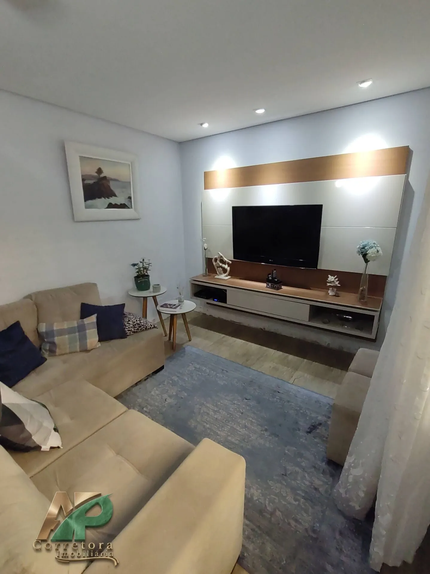 Imagem Casa à Venda em Taboão da Serra: 308m², 2 Vagas e Perto do Shopping