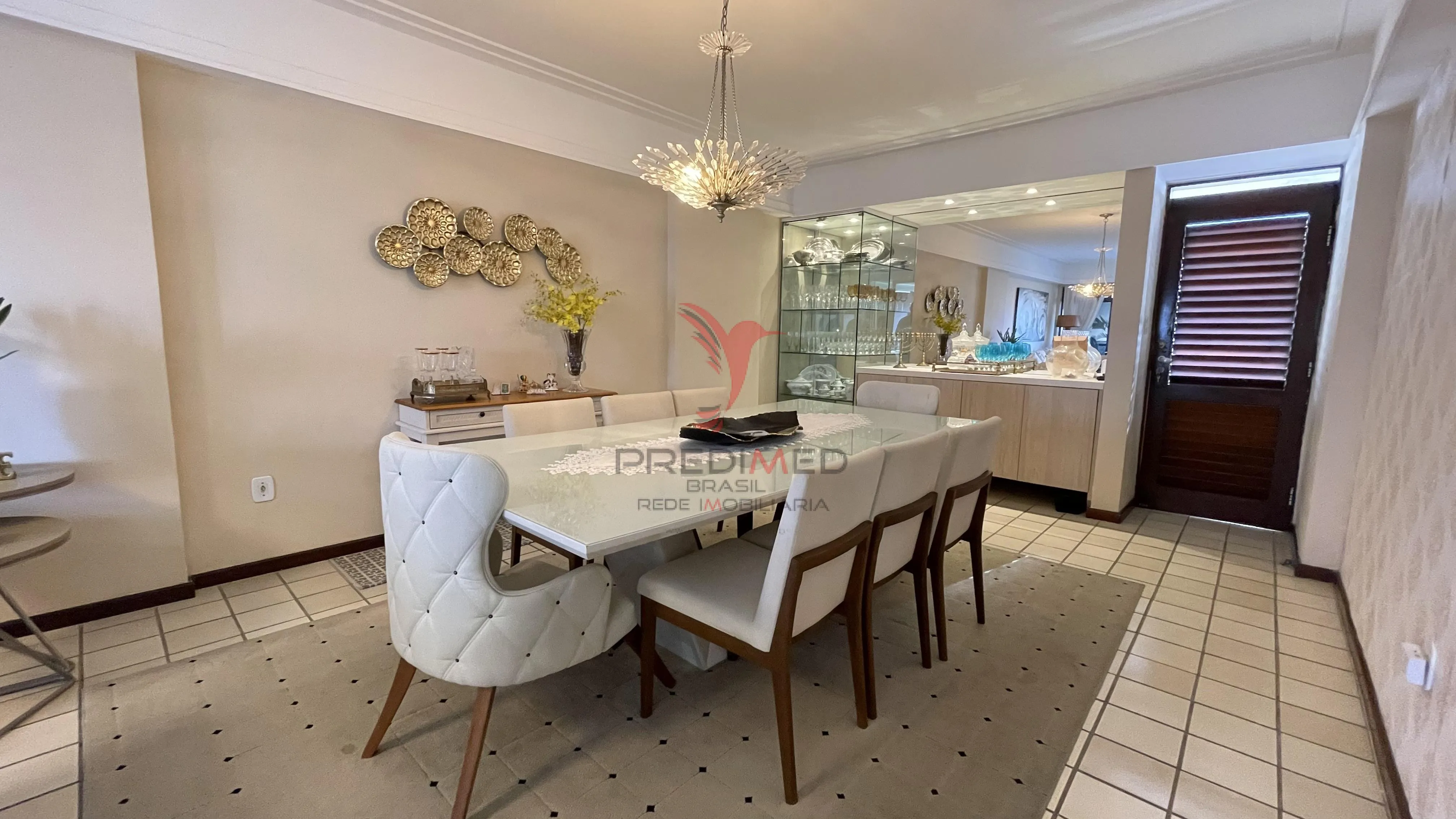 Imagem Oportunidade no Jardm Oceania. Apartamento com 218 mts², 5 Quartos, 2 Suites, 2 Vagas