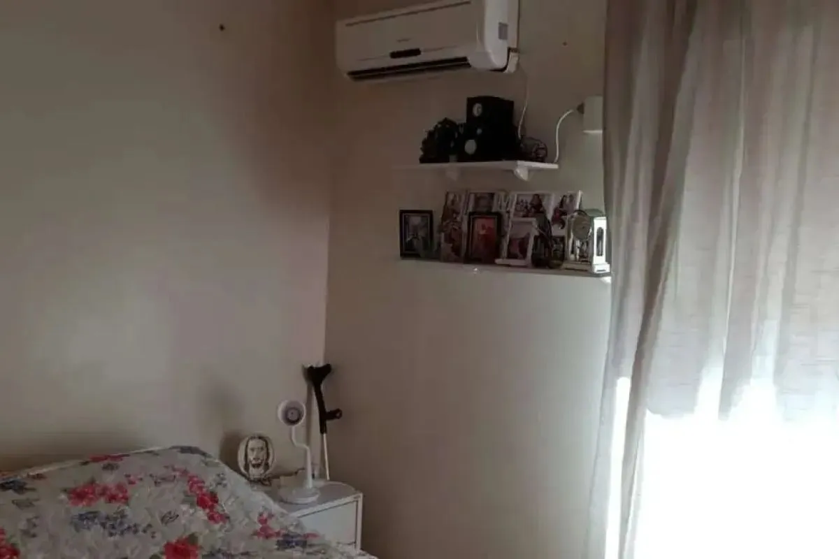 Imagem Apartamento com 2 dormitórios semimobiliado.