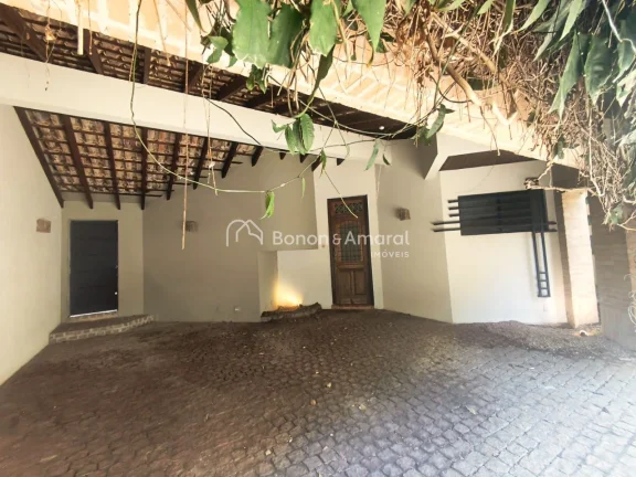 Imagem Casa a venda chapadao, projetada por arquiteta, espaço, aconchego e cara de casa de fazenda
Em fren...
