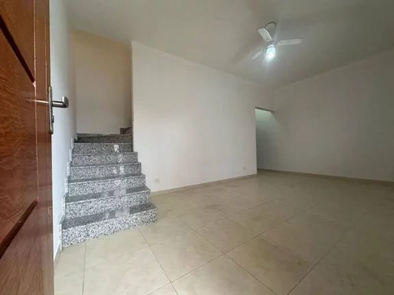 Imagem Deslumbre à Beira-Mar: Sobrado de Luxo com 3 Dormitórios e Mais, seu Refúgio Costeiro Aguarda!