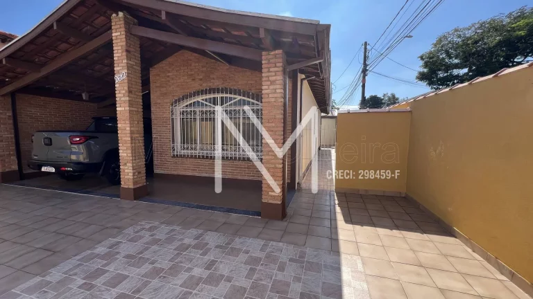 Imagem Casa para Venda 3 Quartos Edícula com WC 150m² - Bairro Santana