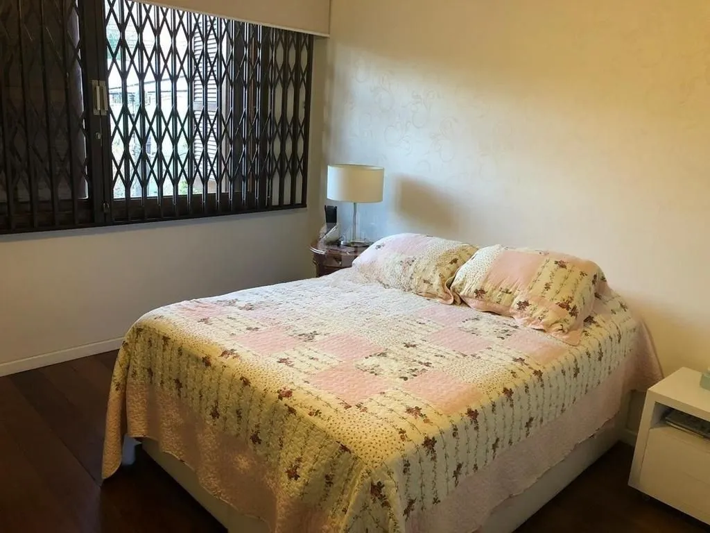 Imagem Casa de 3 dormitórios à venda no Bairro, Jardim do Salso - Porto Alegre