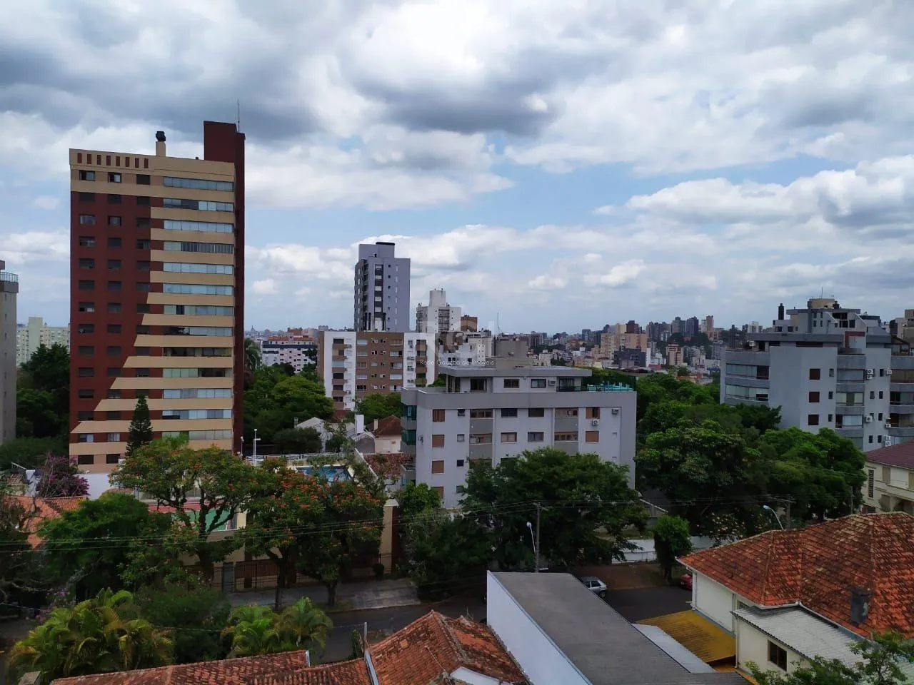 Imagem Apartamento para Venda, 90.31m², 2 dormitórios (2 suítes), 2 vagas - Petrópolis