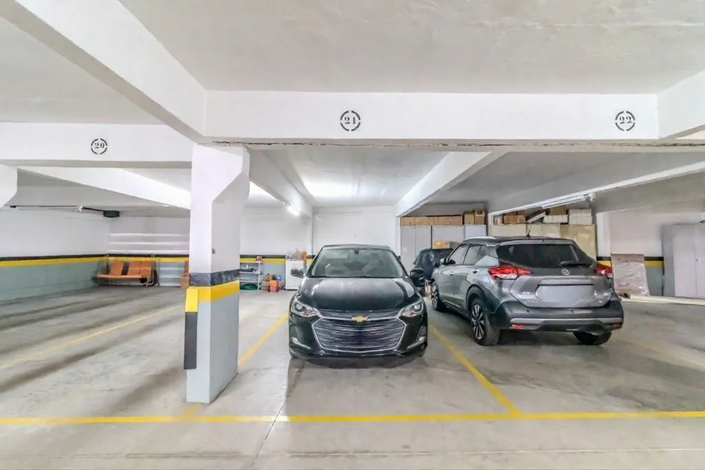 Imagem Apartamento com 2 quartos, vaga dupla - Bairro Petrópolis