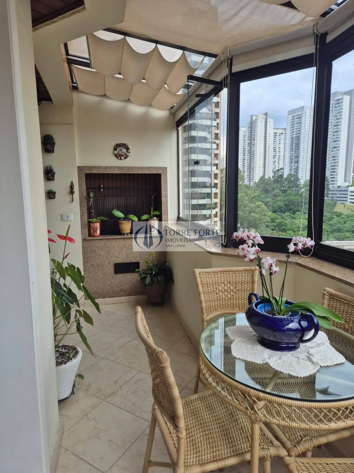 Imagem Ótimo apartamento, 184 m² 4 dormitórios sendo 3 suítes 3 vagas de garagem