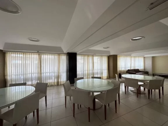 Imagem A 5ª Avenida Imóveis selecionou este apartamento de 2/4, suite, 02 varandas, vista mar, super bem localizado na Pituba: 81,23m2 por R$750.000,00