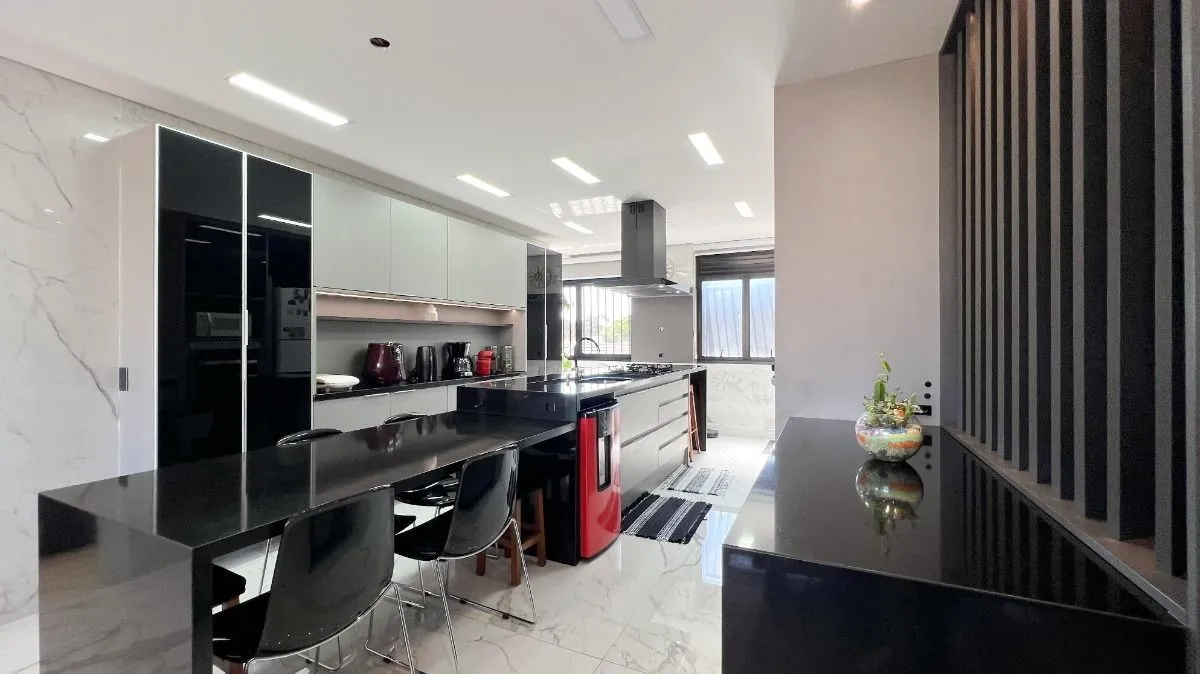 Imagem Apartamento de luxo com 3 suítes e 4 vagas no Jardim Lindóia