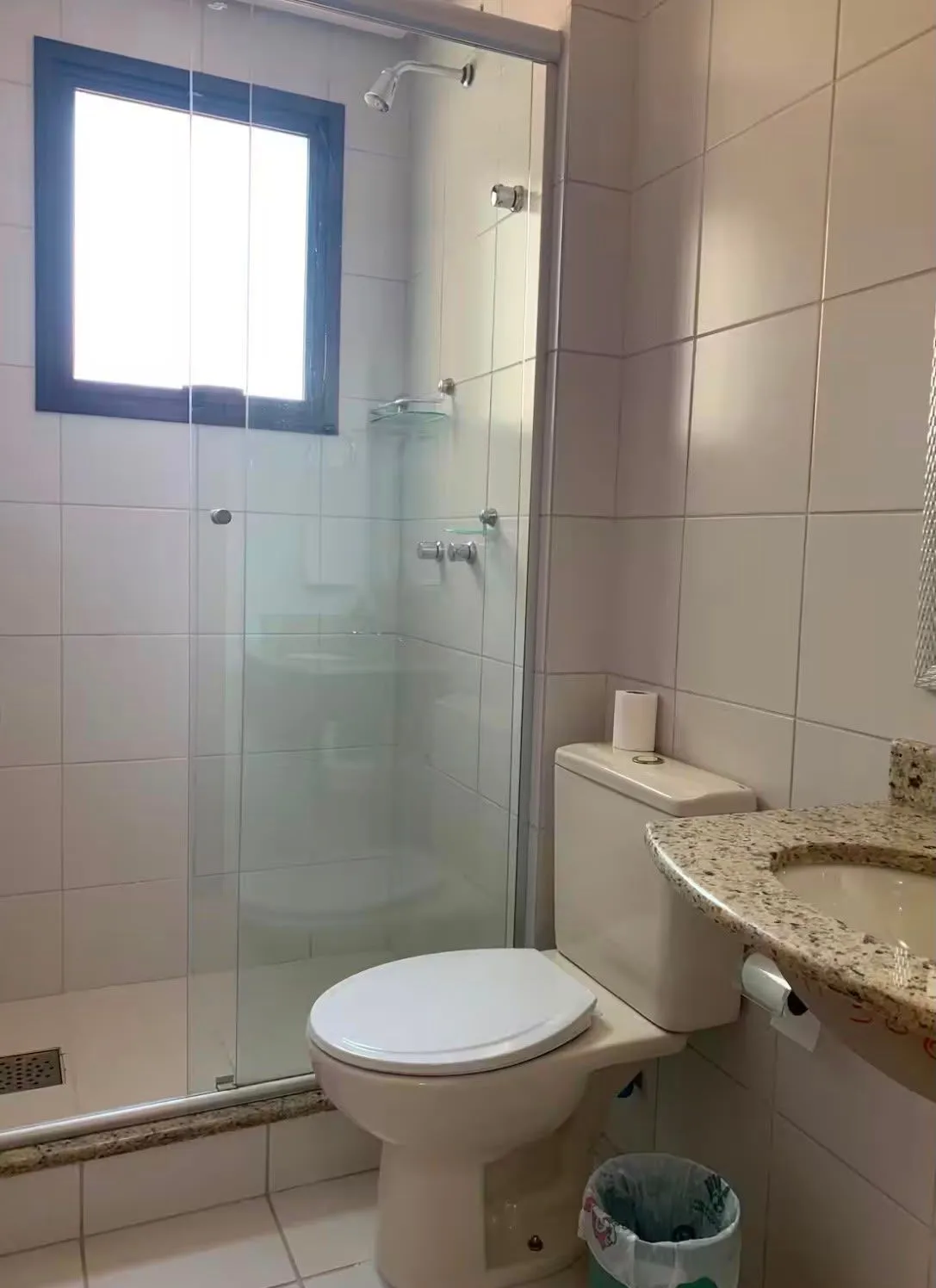 Imagem Apartamento semimobiliado no Moinhos de Vento