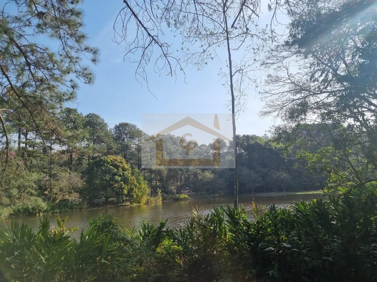 Imagem Linda natureza , frente ao lago!!! 4 suítes, 4 vagas