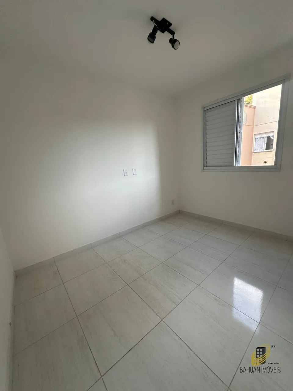 Imagem Imperdível! Apartamento para locação em Cotia-SP, Jardim Ísis. 3 quartos, 2 banheiros, 1 vaga de garagem. Aproveite!