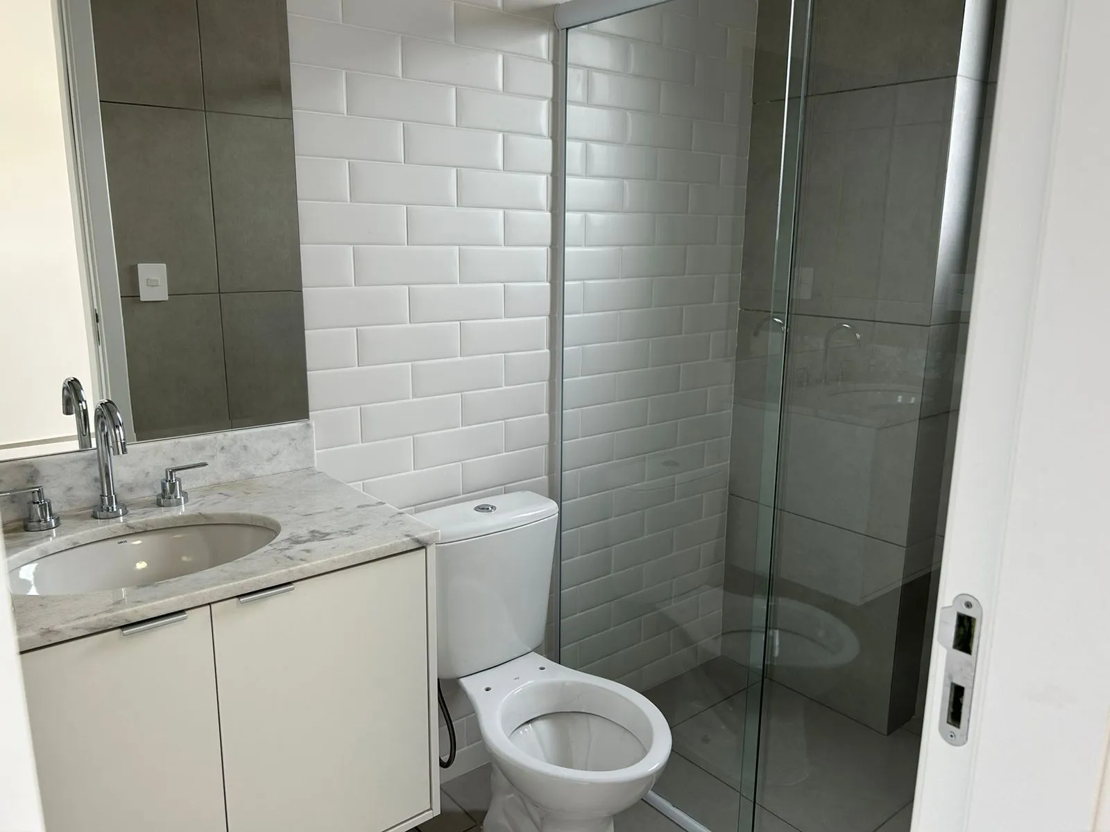 Imagem Seja o próximo morador deste incrível apartamento de 3 quartos, 3 suítes, com 2 vagas de garagem e 125,00 m2 de área total!