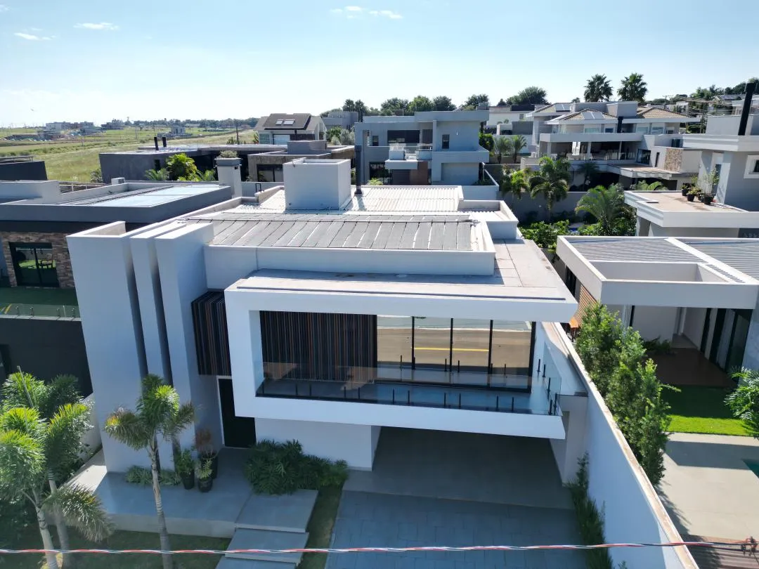 Imagem Sobrado de Luxo com Área de Lazer Completa Condomínio Treviso, Bairro Fag, Cascavel - Venda