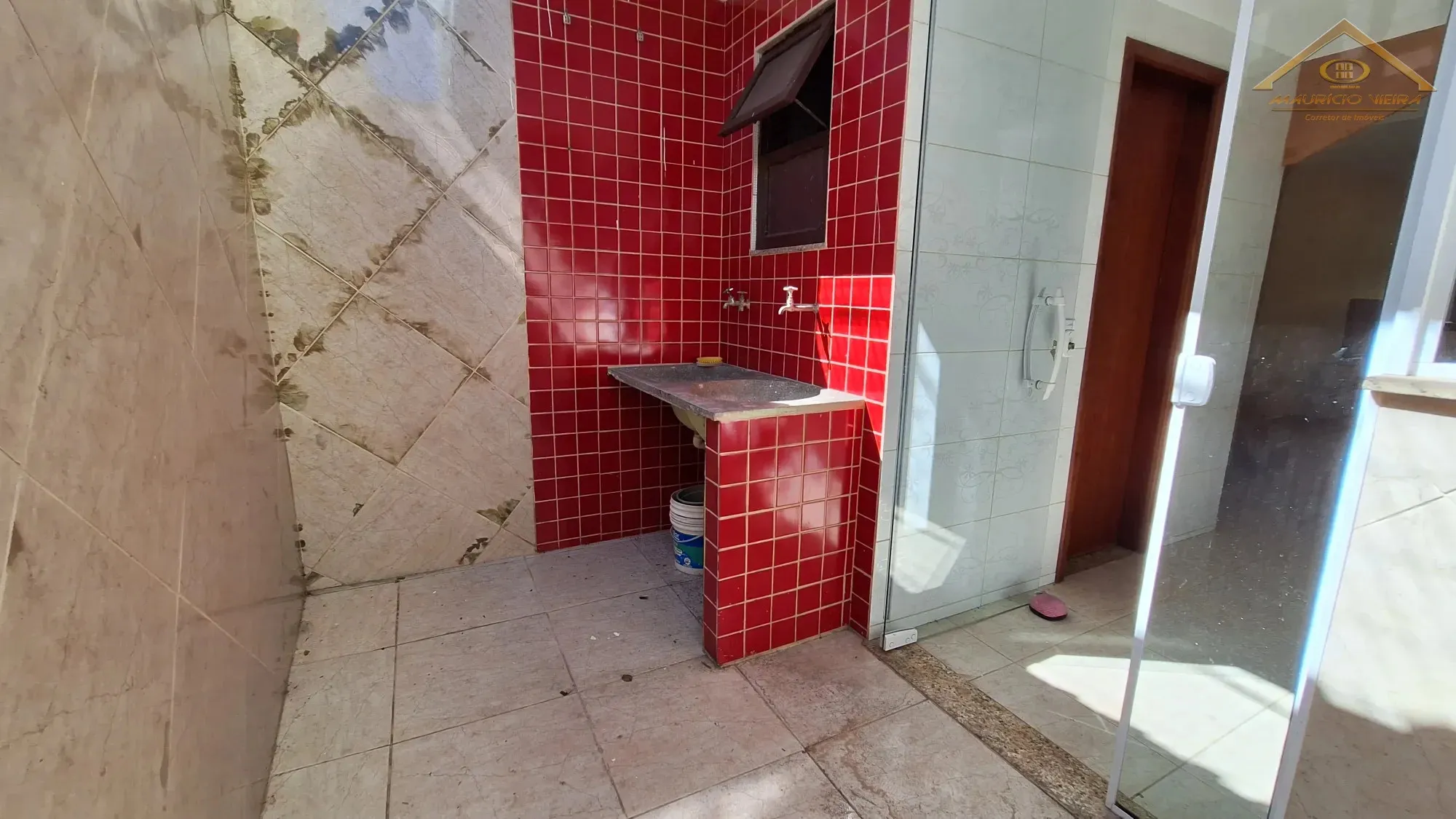 Imagem Casa triplex no Canal da Ogiva à venda