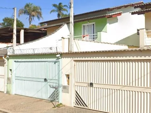 Imagem VENDA DE SOBRADO NO JARDIM JÓIA, EM ARUJÁ/SP, 250m² com 02 quartos, sacada, sala, cozinha, quintal espaçoso e garagem para 2 autos. CONSULTE-NOS.