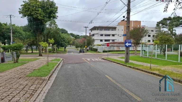 Foto do imóvel Terreno plano poucos metros do Mercado Festival da AV. Nossa Senhora da Luz, Tarumã/Bacacheri em Curitiba PR