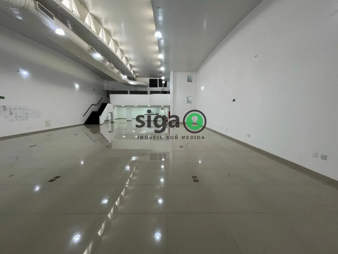 Imagem Ponto Comercial e 6 banheiros para Alugar, 845 m² por R$ 95.000/Mês