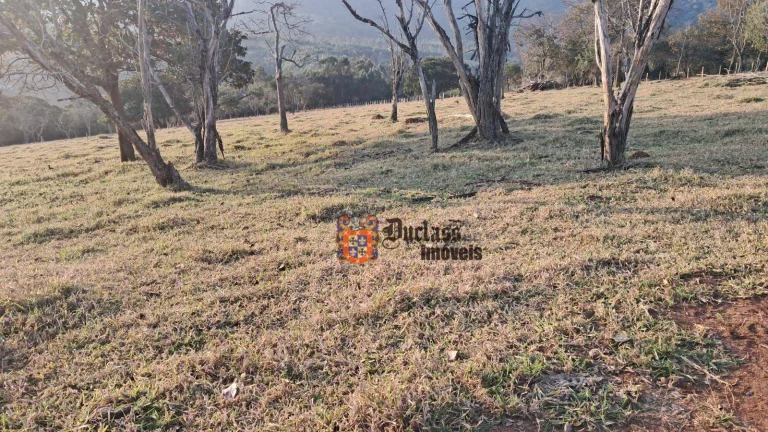 Imagem Sítio com 4 suítes à venda, 57000 m² por R$ 1.590.000 - Estiva do Agudos - Bragança Paulista/SP
