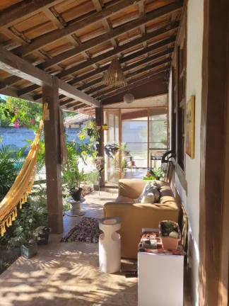 Imagem CASA RESIDENCIAL em SANTA CRUZ CABRÁLIA - BA, coroa vermelha