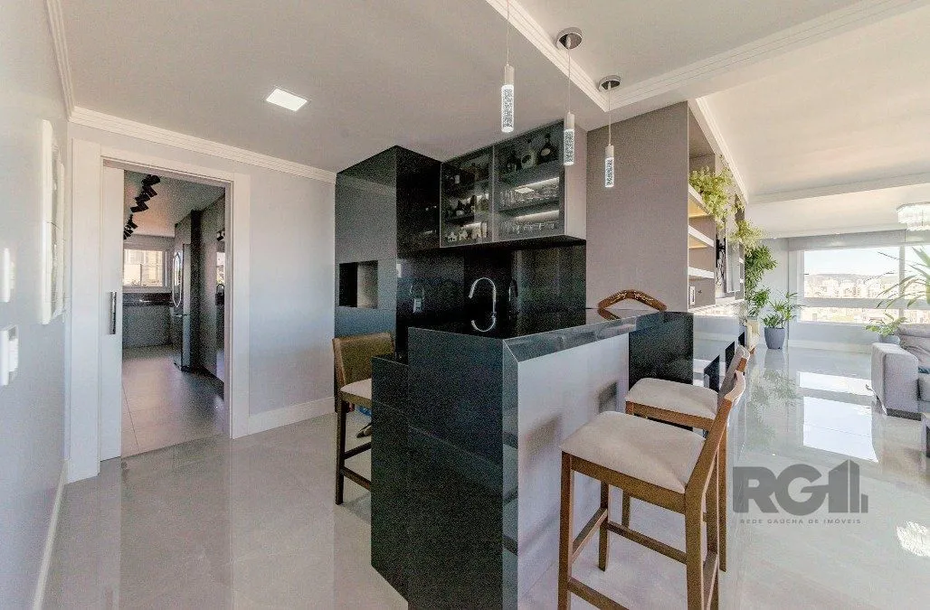Imagem Apartamento, impecável, com 4 dorm, sendo 3 suítes e 3 vagas Rio Branco