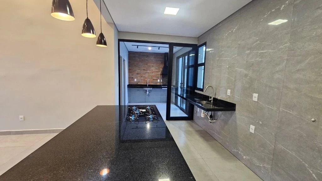 Foto do imóvel: Casa com 3 Quartos à Venda, 13.100 m² em Rua Arlindo Zanini, nº 176. Loteamento Park Gran Reserve, Indaiatuba - SP