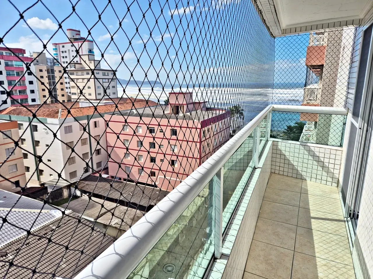 Imagem Apartamento com 2 Quartos à Venda, 60 m² em Mirim - Praia Grande