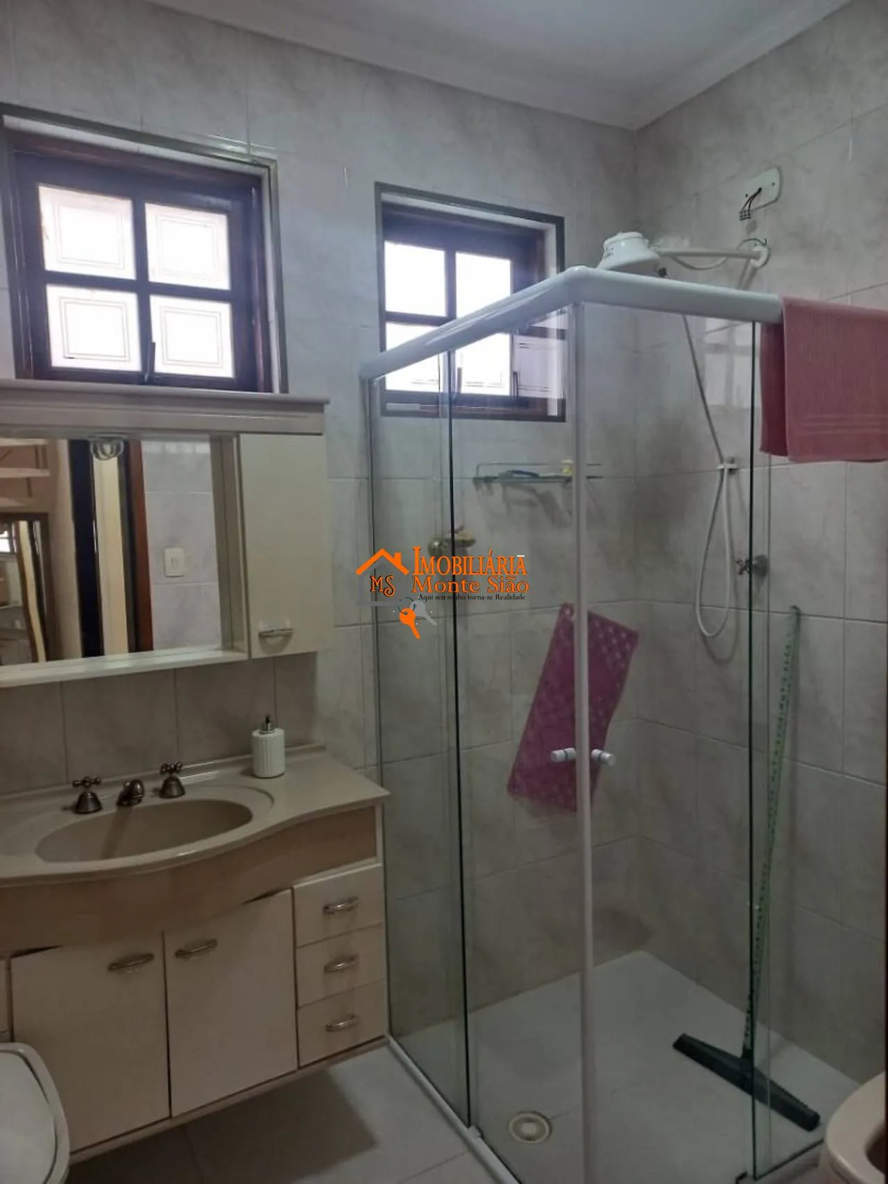 Imagem Sobrado com 3 dormitórios à venda, 164 m² por R$ 760.000,00 - Vila Rosália - Guarulhos/SP