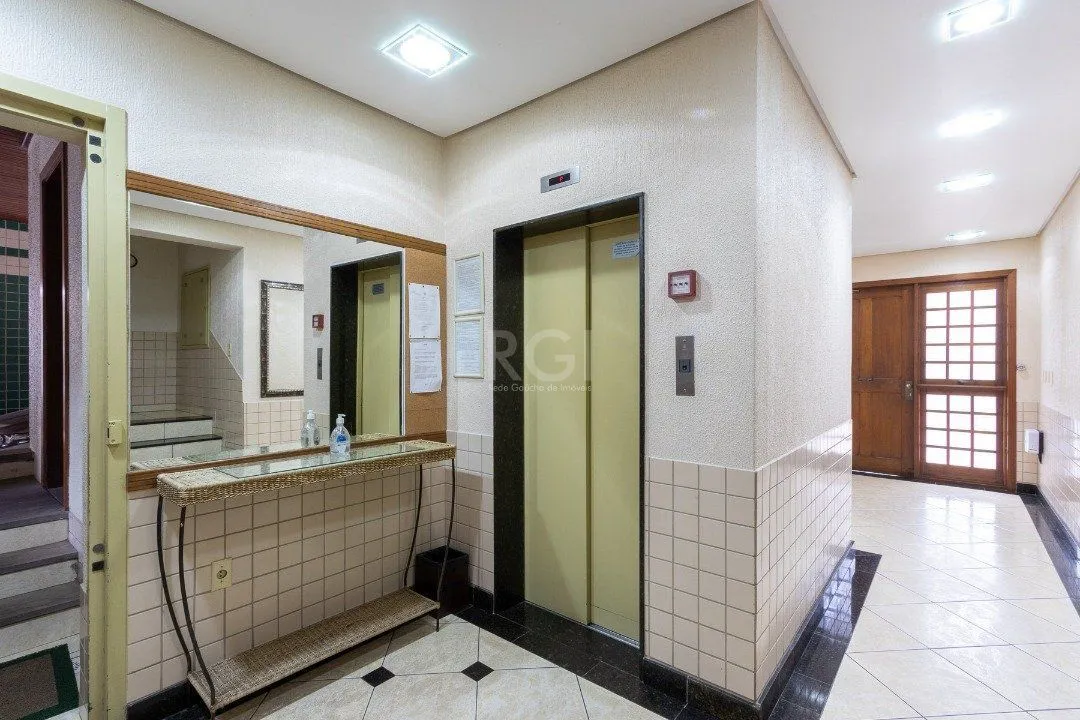 Imagem Cobertura para Venda - 247.08m², 3 dormitórios, sendo 1 suites, 2 vagas - Vila Ipiranga
