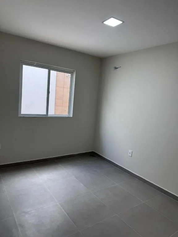 Imagem Casa com 3 quartos, suíte, piscina e 2 vagas no José Américo, João Pessoa. Conforto e praticidade para famílias e casais.