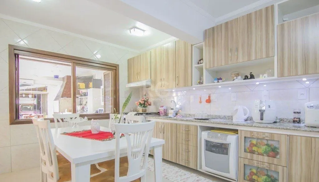 Imagem Casa para Venda - 252m², 3 dormitórios, sendo 1 suites, 3 vagas - Parque Santa Fé