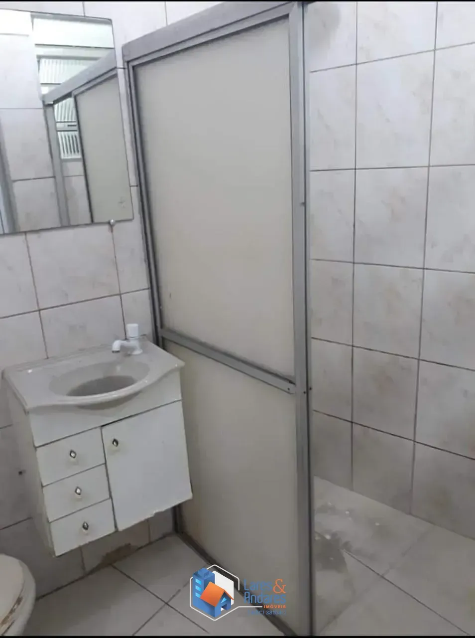 Imagem Casa para venda em Vila Souza com 8 quartos, sendo 4 suítes, 245m²
