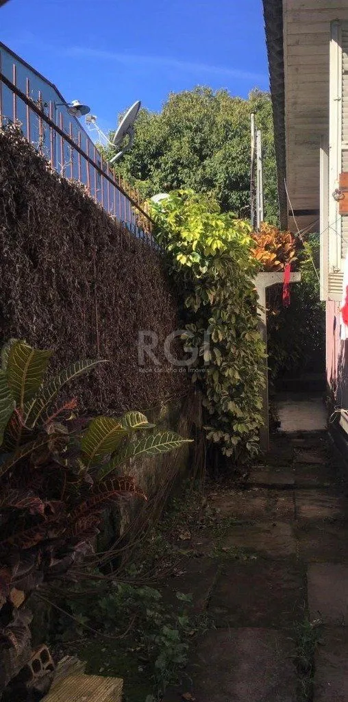 Imagem Casa para Venda - 74m², 3 dormitórios, 2 vagas - Nonoai