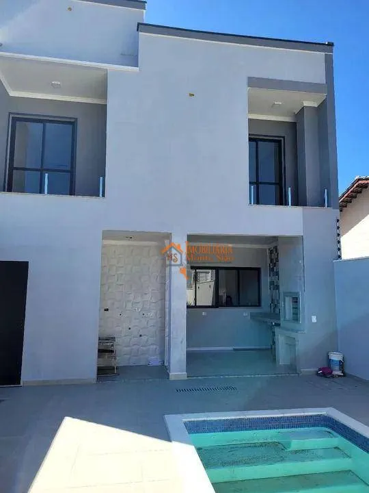 Imagem Casa com 3 dormitórios à venda, 140 m² por R$ 1.100.000,00 - Aeroporto - Guarulhos/SP