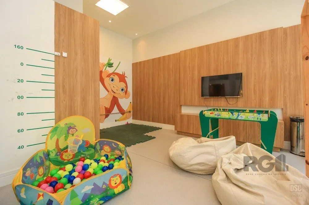 Imagem Apartamento com 3 suítes e 161m² à venda em Petrópolis, Porto Alegre.