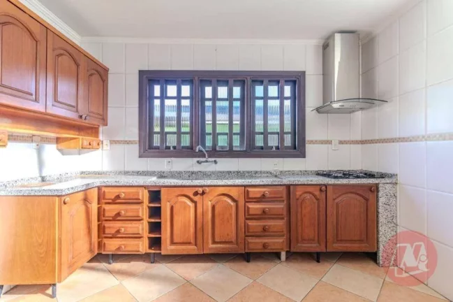 Imagem Casa com 5 dormitórios para alugar, 270 m² por R$ 7.222,00/mês - Partenon - Porto Alegre/RS