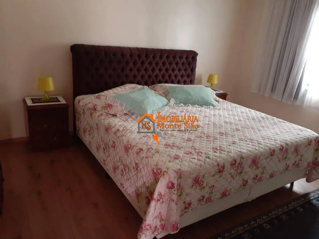 Imagem Casa com 3 dormitórios à venda, 398 m² por R$ 1.500.000,00 - Vila Galvão - Guarulhos/SP